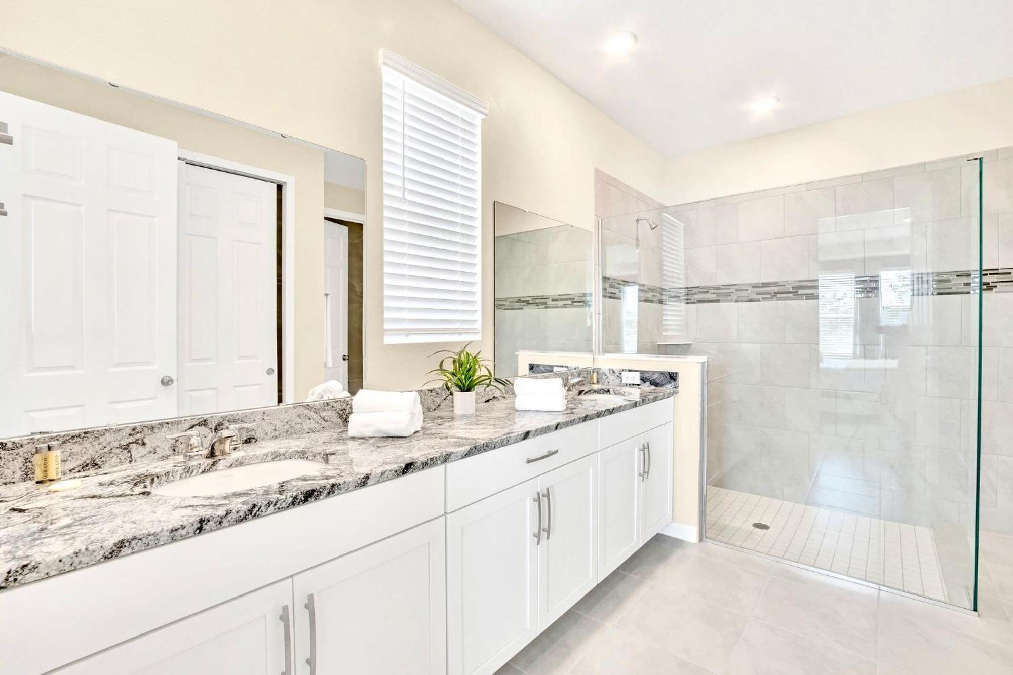 Stunning Rare Lake Front 7Br Holiday Home - Sleeps 14 - Pool, Hot Tub, & Games! Orlando Extérieur photo